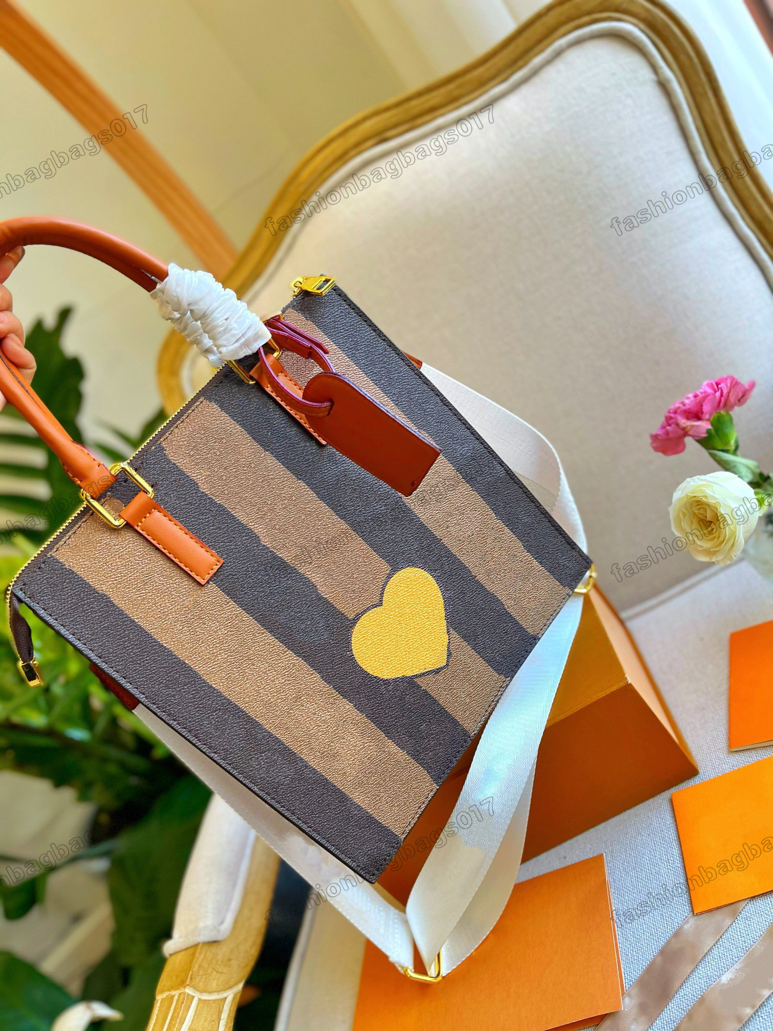 

Sac Plat Messenger Bag Monograms Stripes Brown Canvas Crossbody Shoulder Vintage Heart Patch Sleek Practical Mens Carryall Bag M45969