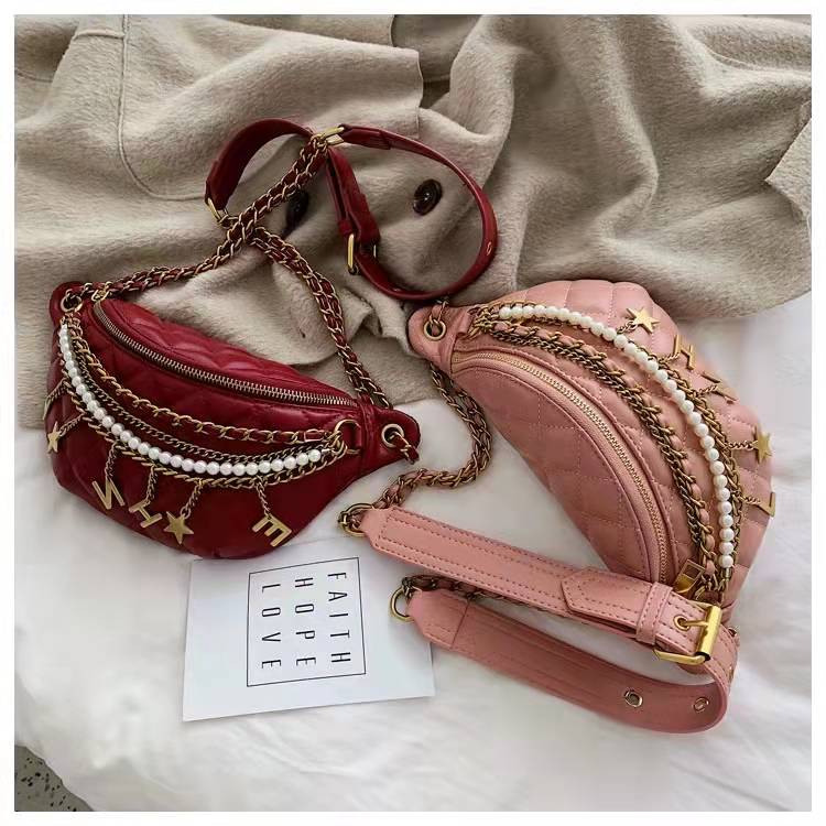 

Designer Luxury Cross Body Messenger bag for women Fashion pendant fanny pack Soft leather shoulder bags Diamond Lattice Handbags Beads metal chain Pillow HBP, Red