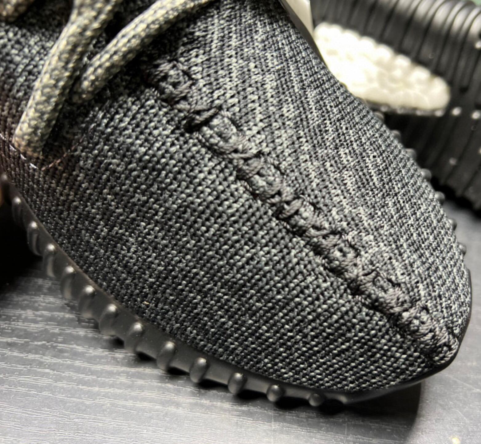 

Wholesale Turtledove Outdoor Runing shoes Turtle Sneakers Dove Pirate Black Sports Men Women Trainers With Box Size 5-11.5, Other models