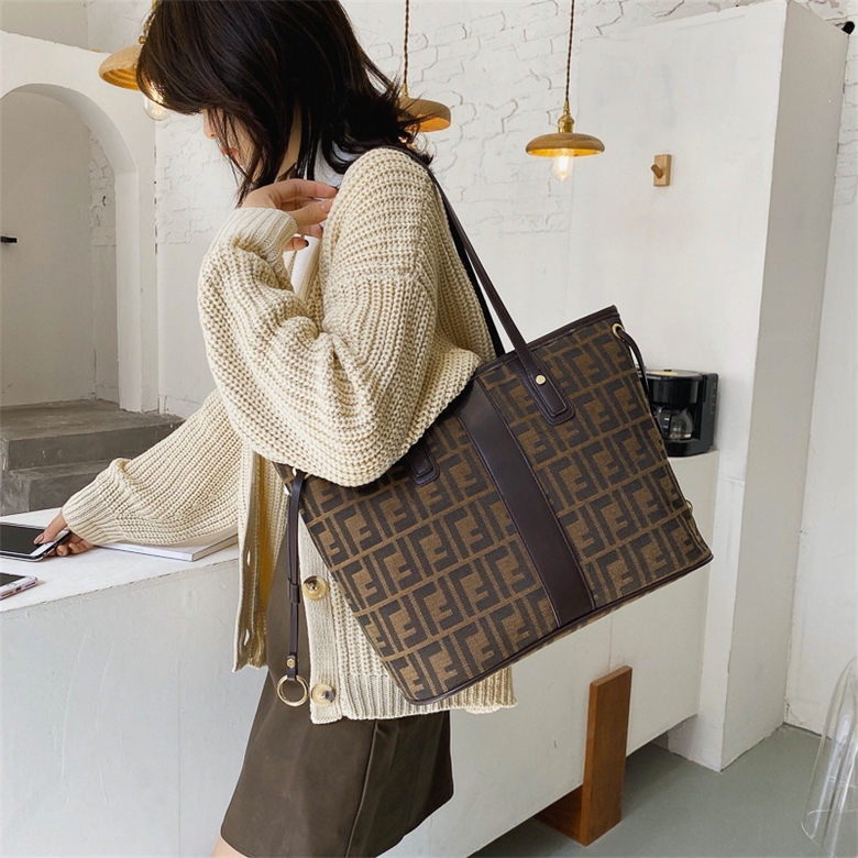 

66% OFF trendy bags 2022 New Designer Handbags Cute versatile tote autumn and cute portable, Coffee