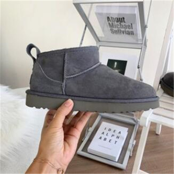 

Hot AUS U5854 classical Short Miniwomen snow boots keep warm boot man womens Plush casual warm boots Sheepskin Suede shoes chestnut grey Free transshipment, Black