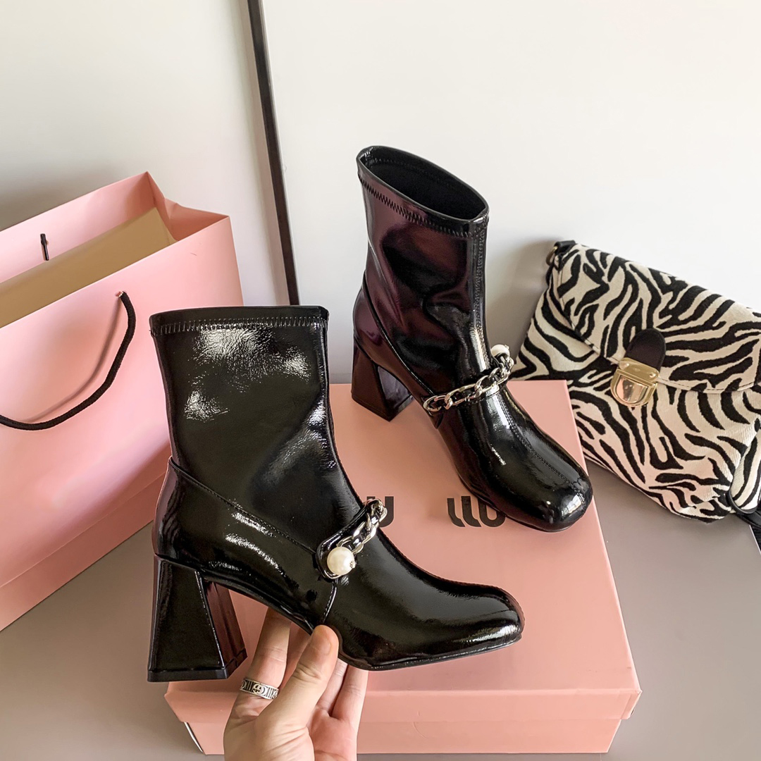 

Designer pearl high-heeled boots high-level quality, Box