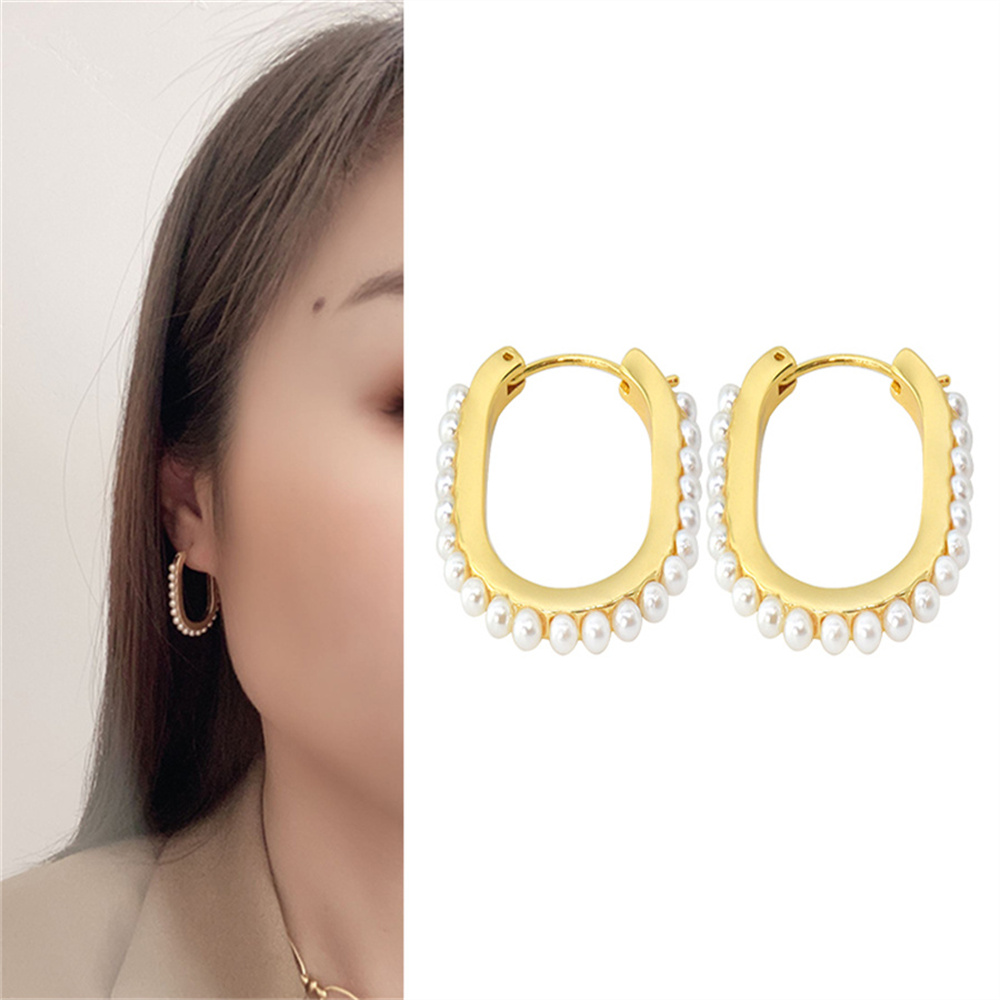 Boucles d'oreilles design pour femmes Lady New Fashion Stud Love Pearl Golden Oval Exquis en forme de U Boucle d'oreille de luxe Dames Bijoux Cha