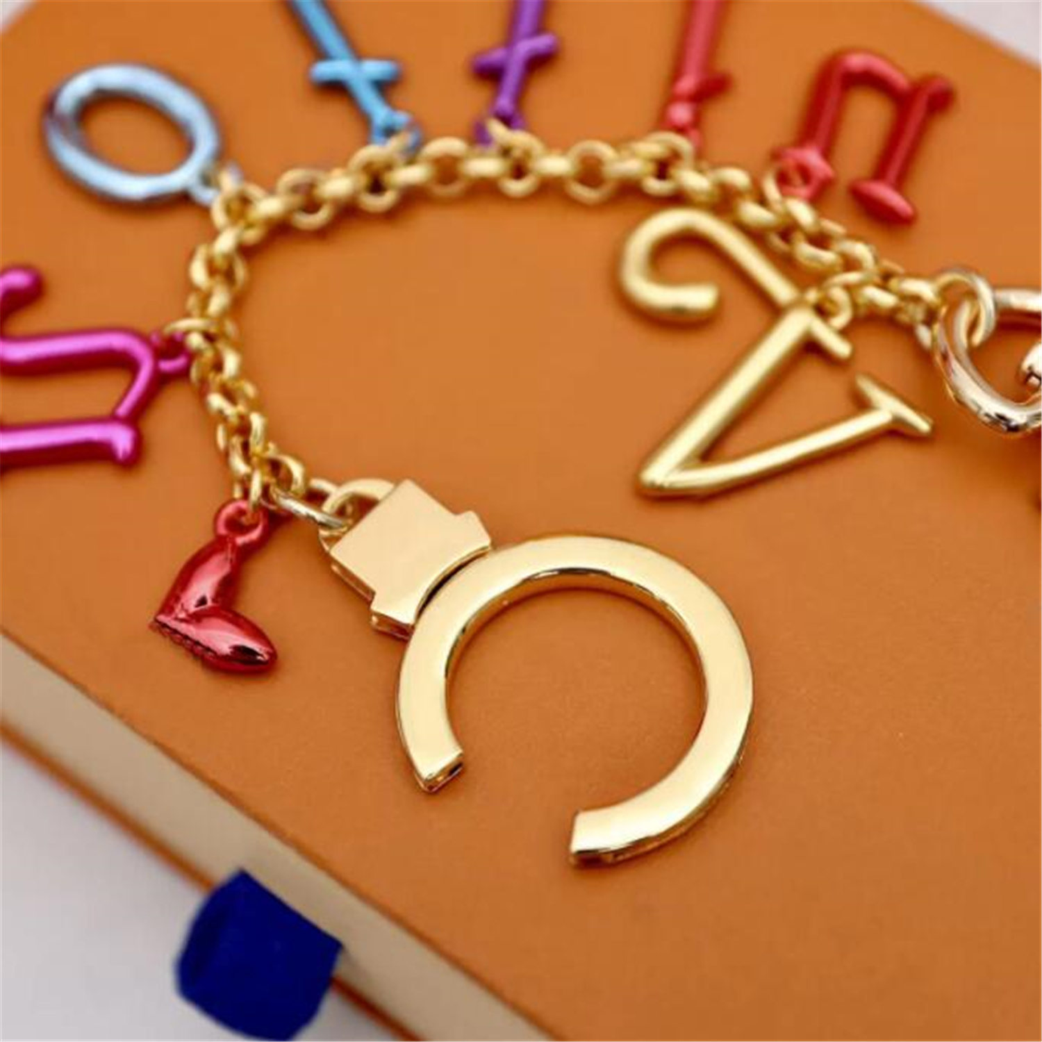 

High Quality Keychain Luxury Designer Brand Key Chain Mens CarKeyring Womens Buckle Keychains Bags Pendant Exquisite Gift With Box Dustbag