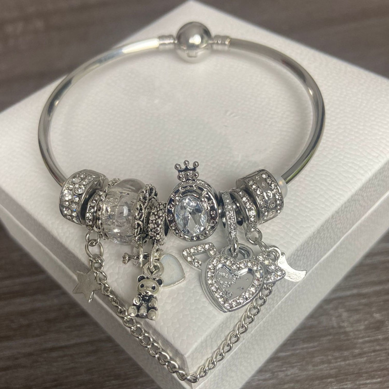

Luxury Beaded Bangle Design Heart Bracelet Angel Dream Catcher Princess on the Run INS Titanium Steel Bracelets