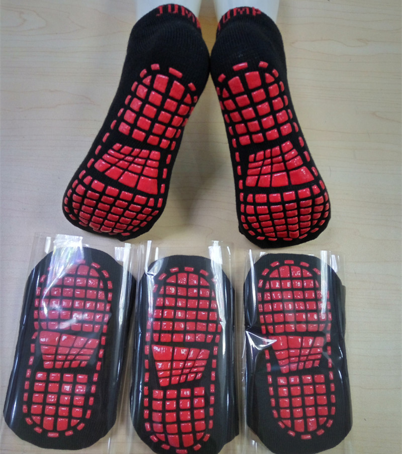 Fashion sport trampoline socks The silicone antiskid outdoor socks Breathable absorbent yoga Pilates jumping women silica gel sock-image-757500773