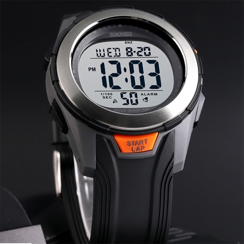 

Fast SKMEI Man Sports Watches Back Light LED Waterproof Digital Watch Chronograph Week Wristwatches Relogio Masculino 220418, Silver black white