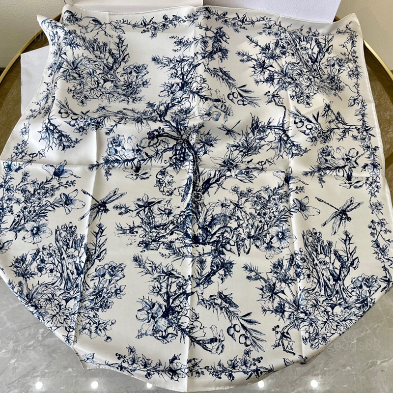 luxury Blue floral design Woman Designer Silk D Scarf Original quality Women's new style Scarves Wholesale Light color Plant pattern Print C