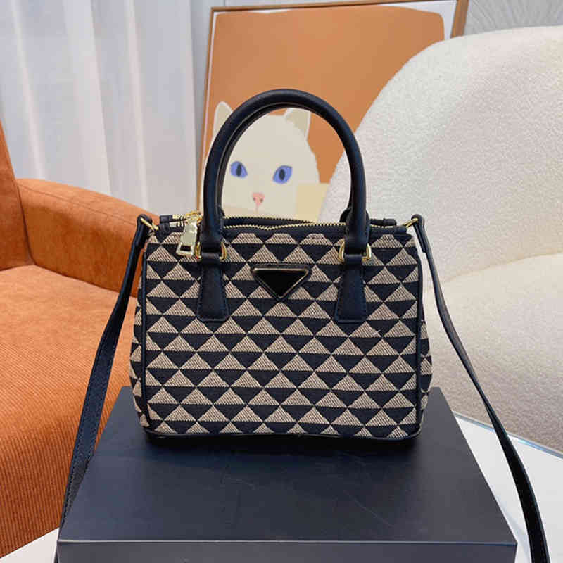 

Prads totes designer handbag women bag Handbags Prade the Tote bags Luxuries designers womens crossbody Handbag Shoulder 7A high quality purses wallet TBIO, Black