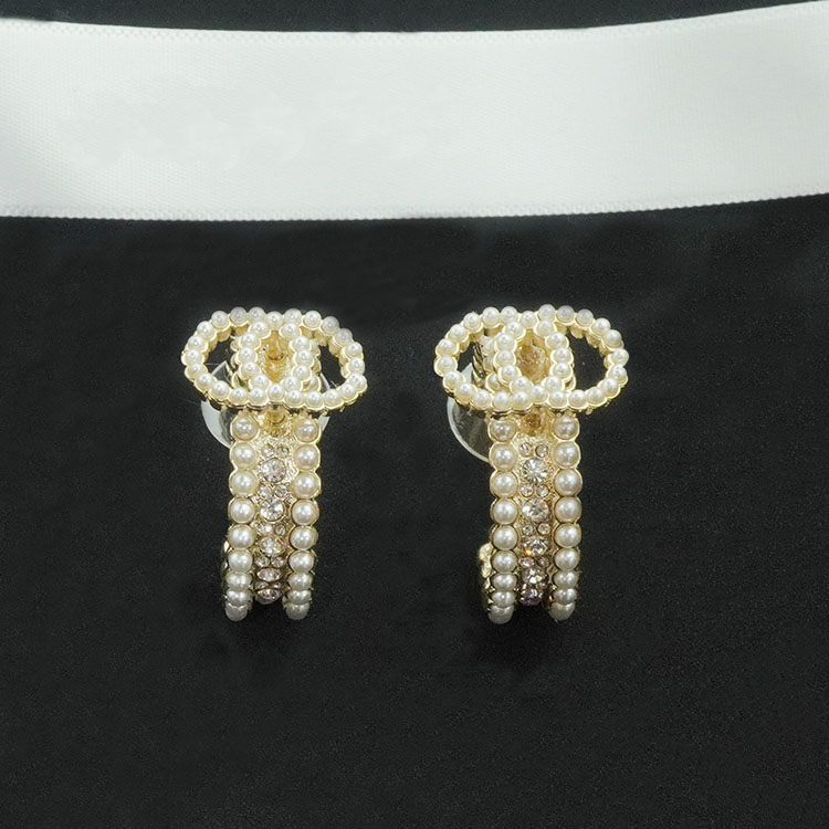 

Stud Earrings Cubic Zirconia Diamond White Pearls Hoop Fashion 18K Gold Plated For Woman Girl Double Layers Elegant Beads Chain Hoop Baroque Vintage Gifts Beaded