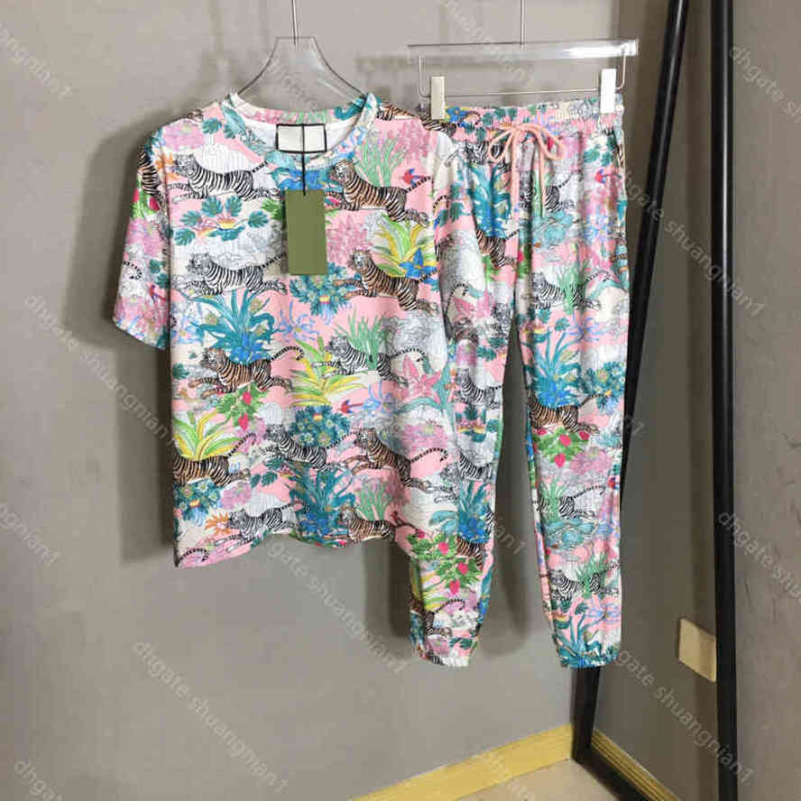 

22ss summer women print short sleeve t-shirt pants two piece suit letter logo tee tiger pattern casual sweatpants hip hop bike 5A quality female Apparel wholesale
