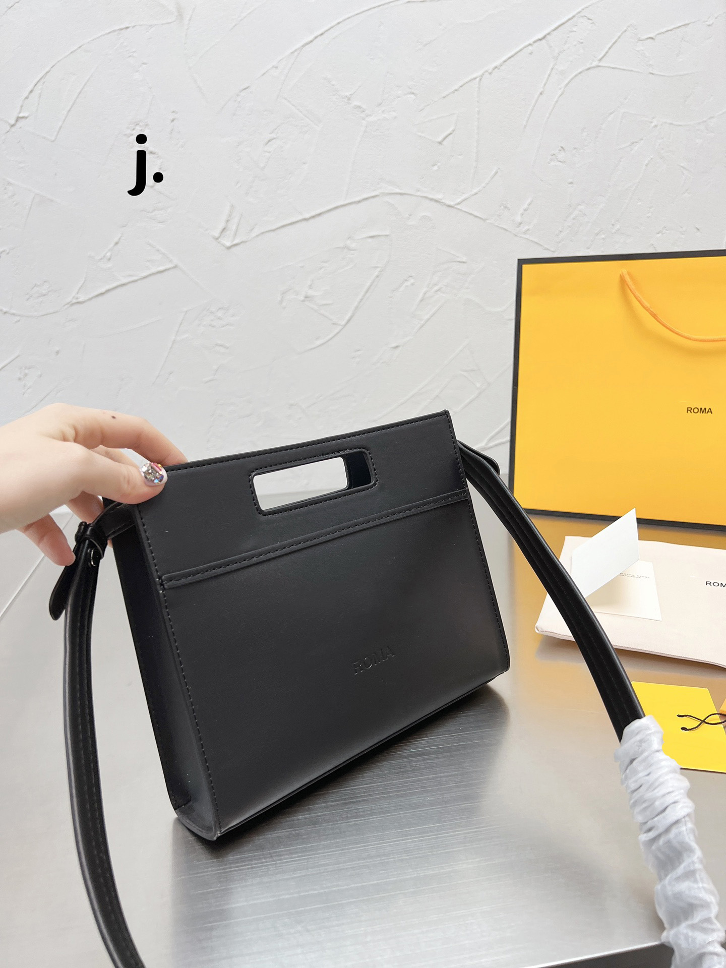 

Designers shoulder bag Luxury tote purse handbag message bags cluth top quality Brand classic Genuine leather Crossbody Lady Original Box SIZE 24CM OL Black, White