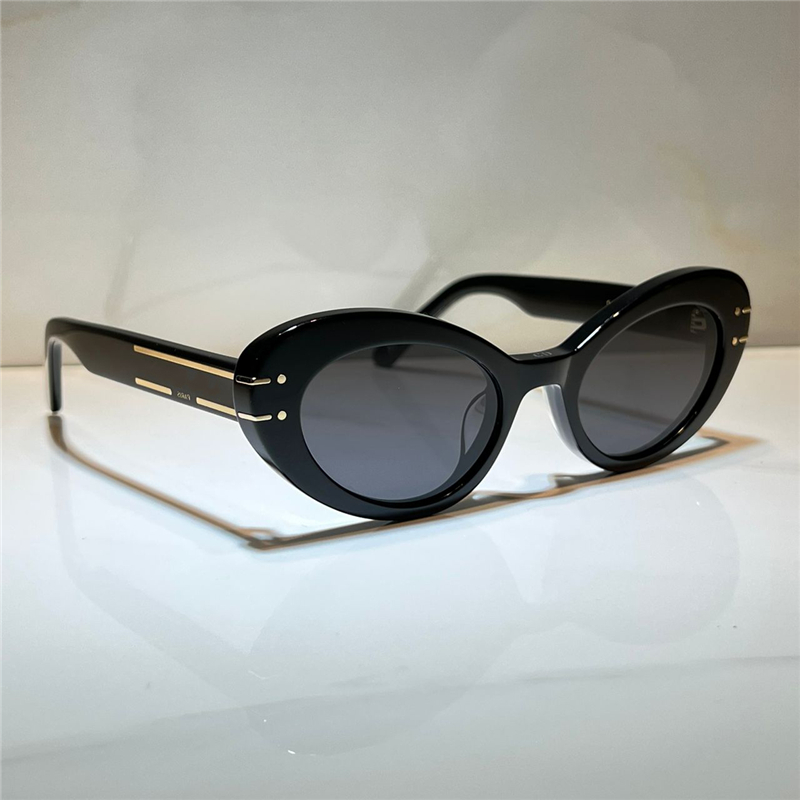 

Sunglasses For Women and Men Summer style Signature B3U Anti-Ultraviolet Retro Plate Oval Full Frame Fashion Eyeglasses Random Box