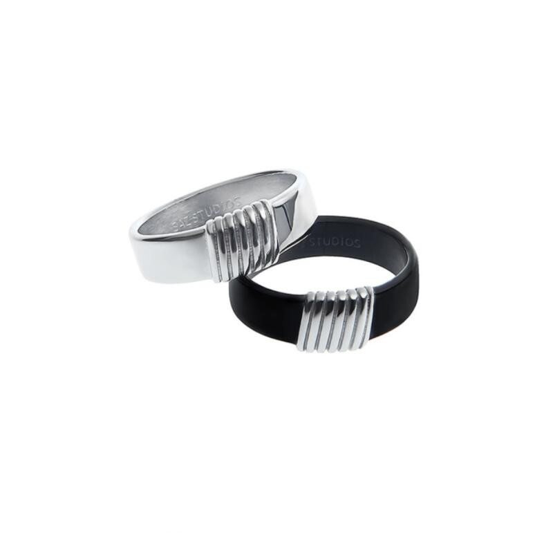 

Japanese Trendy Simple Ring Black Retro All-Match Dark Wind Titanium Steel Couple Men And Women Fashion Jewelry Gift
