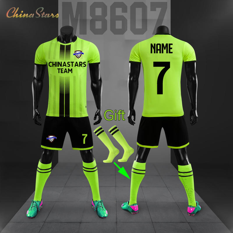 

DIY Soccer Jersey Set Men Children Football Uniform Custom Soccer Shirt Gift Socks Adult Football Suits Soccer Kits Tracksuit 220615, Short green