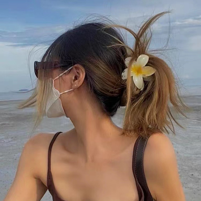 

Length 8 CM Women Bauhinia Flower Hair Clamps Bright Face Plastic Hair Clips Claws Lady Shower Ponytail Medium Flowers Hairpins Jewelry Wholesale