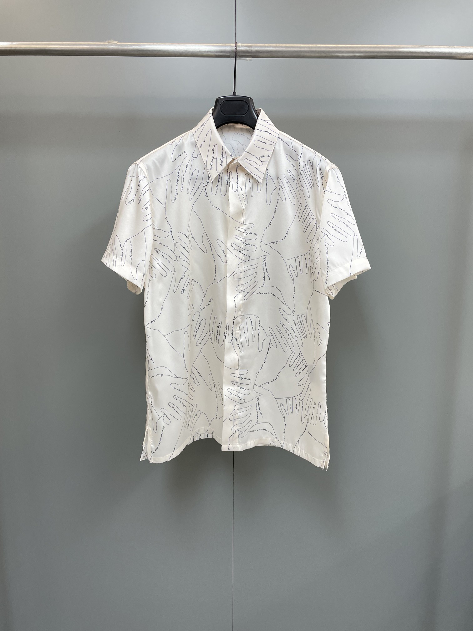 

Summer 2022 new luxury brand mens shirts US size single breasted designer shirts high quality hand print design fashionable mens shirts, White