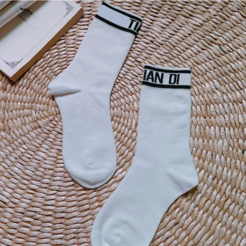 

White Black Letter Mesh Cotton Socks Women Girl Letters Sock Soft Breathable Fashion Design Hosiery 2 Styles