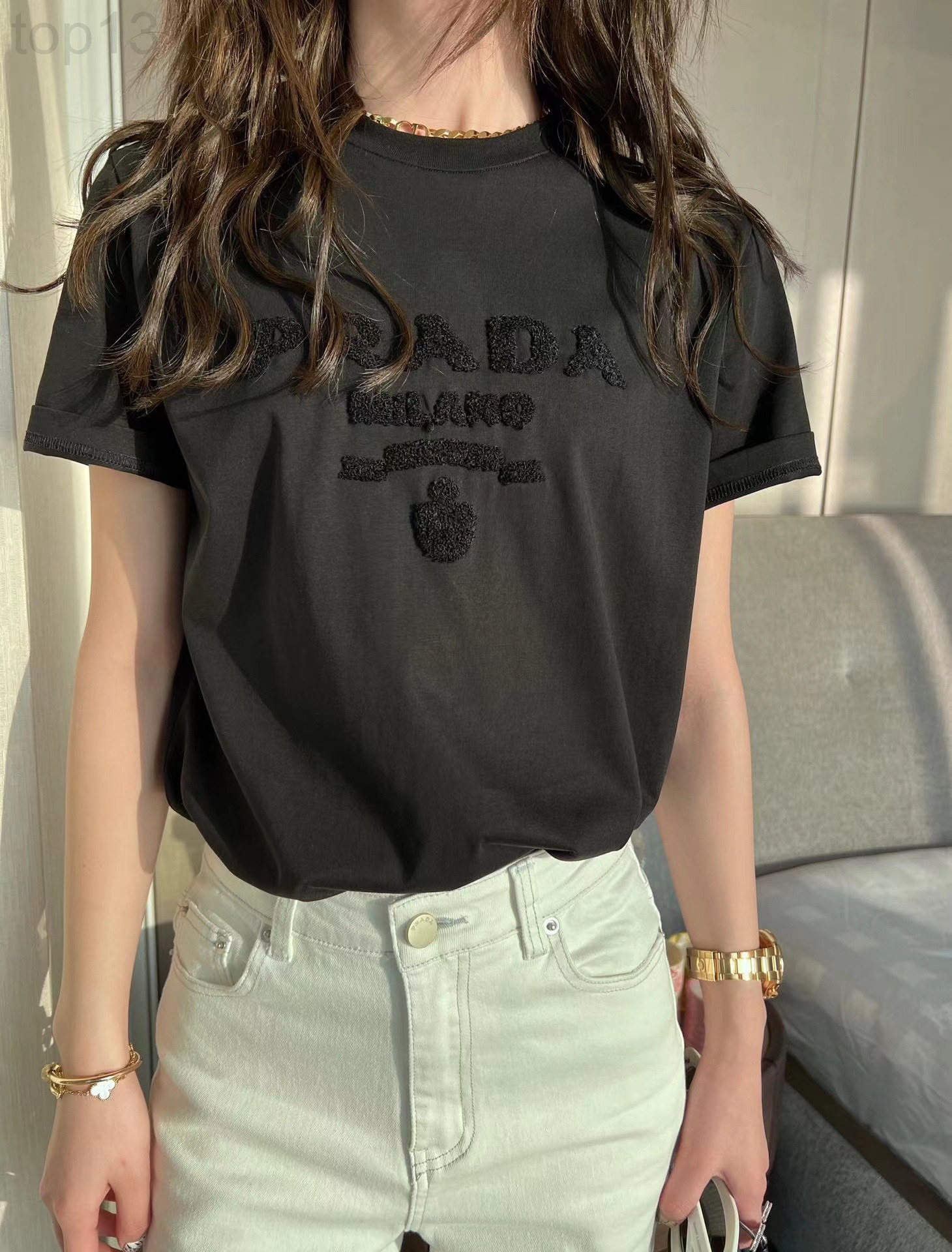 

Women's T-Shirt designer Chaopai 22 early spring new t-shirt female design sense of minority chic letter flocking light mature versatile short sleeved top M6ZH, Black