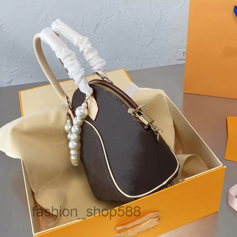 

2022 Shell Bag Fashion Handbag Purse Classic Old Flower Shoulder Bags Pearl Chain Crossbody Ba
