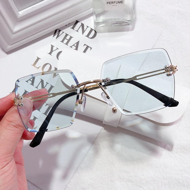 

Sunglasses Oversized Women Deisgner Sun Glasses For Men Metal Square Eyewear Ladies Vintage Trends UV400