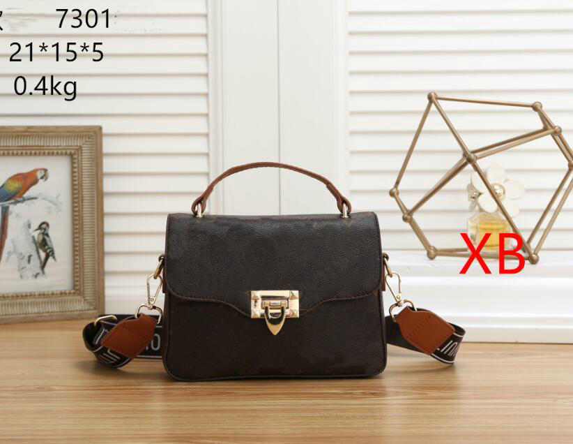

Designer Woman Bags Shoulder Bags Women Handbags Luxury Wallet Card Bag Fashion Purse Top Quality Leather Pure Color Lady Chain Handbag 7301#21x15x5, White