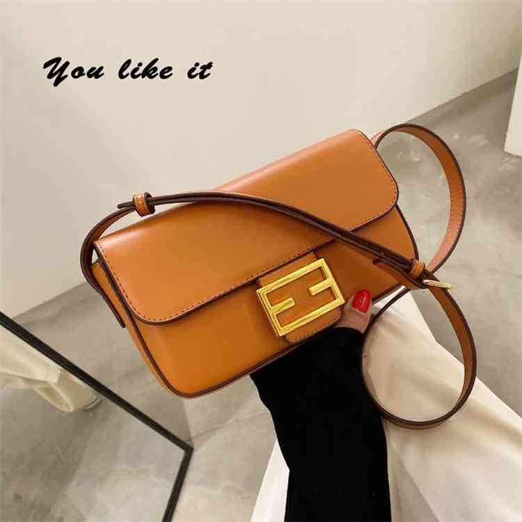 

2022 Top Design Luxury Bags high quality Armpit women's one messenger net red small square bag, Black