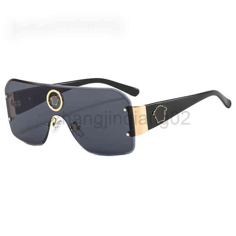 

Designer Versage Sunglasses Cycle Luxurious Fashion Brands European American Personality Conjoined Slice Sunglasses Mens Womens Lovers Rivet Watermark Glasses