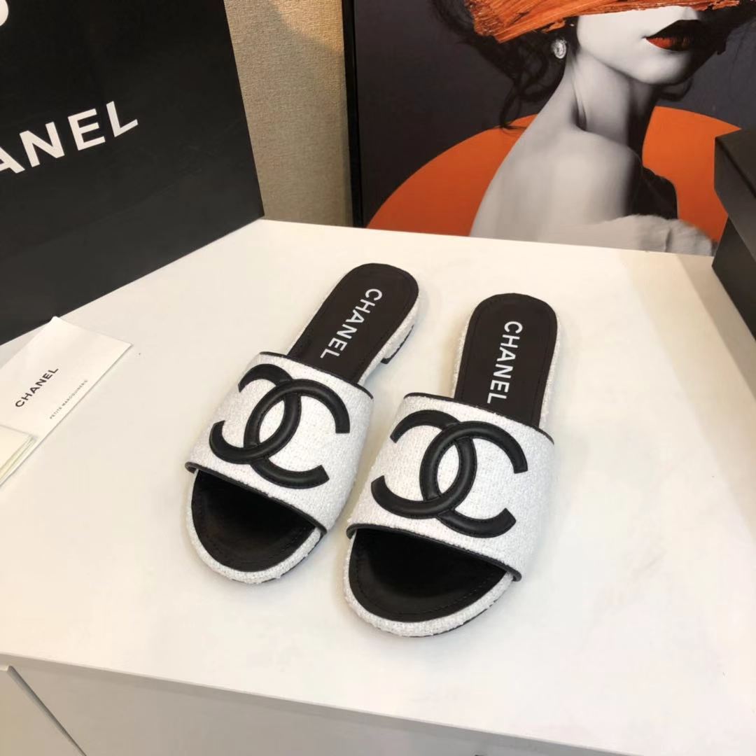 Brand designer de luxe Slippers Ladies Fashion Home Outting Sandales
