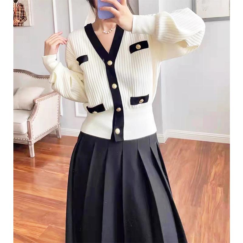 

Women' Sweaters White&Pink Color Metal Buttons Knit Fabric Women Sweater Full Sleeves V-Neck Faily Office Casual Lady Tops PulloverWome