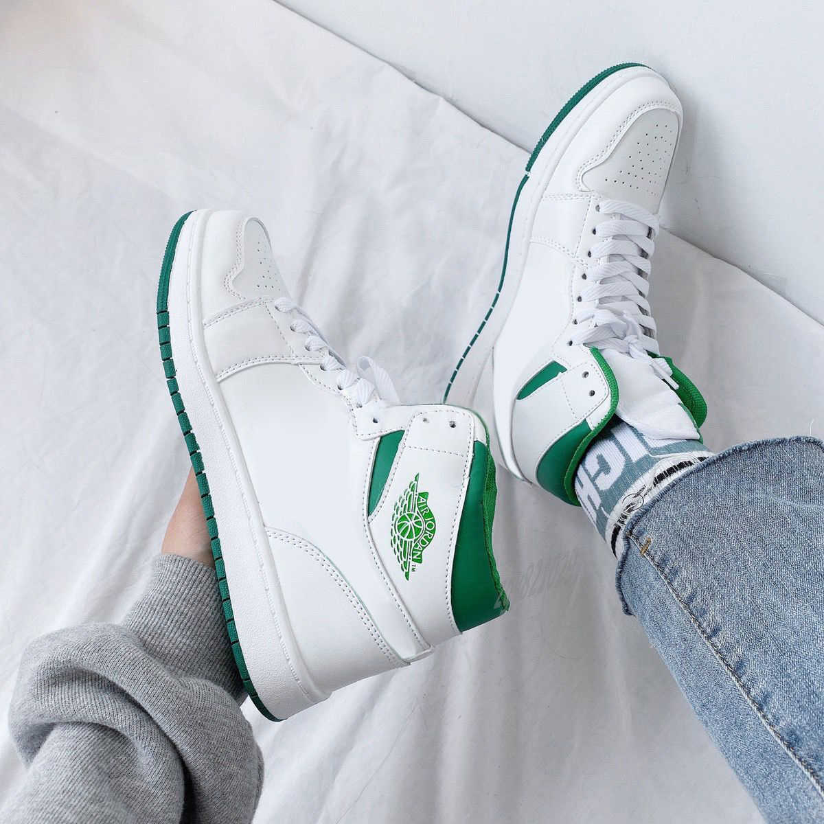 

Men 1 Basketball shoes Women 1s OG University Blue Patent Panda dark Mocha bred shadow UNC twist Smoke Grey mens women Sports Sneakers trainers z86, Color 15 36-40