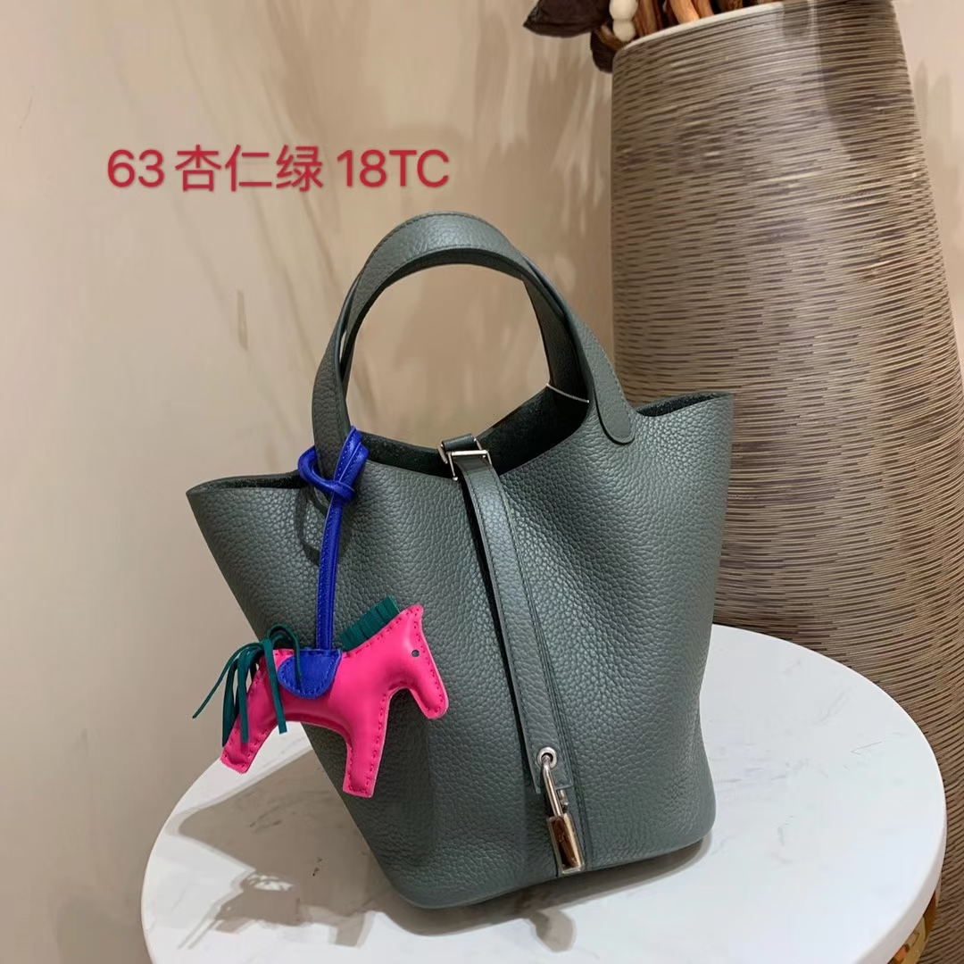 

Picotin Lock 18cm bags Handbag, bucket bag Commuting is very convenient. Shoulder backpack, luxury goods, women's choice High quality, handmade.243, Etoupe