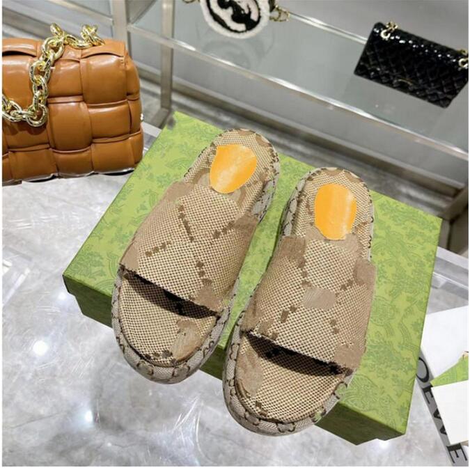 

2022 New Beach slippers fashion Thick bottom designer Women Shoes Cartoon Alphabet lady Platform Leather Heels letter Slides sexy High heel Sandals, Go9