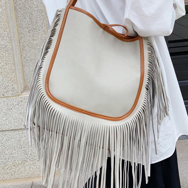 

Evening Bags Vintage Tassel Shoulder For Women Large Capacity Crossbody Bag Luxury Soft Leather Messenger Ladies Big Brand Handbags, Black