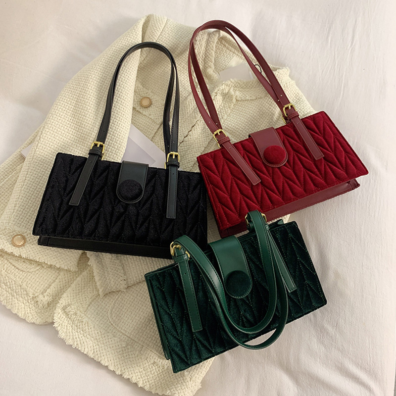 

Retro Women Green Velvet Underarm Bag Evening Clutch Handbag and Purses Designer Brand Ladies Shoulder Bags Bolsas Axillary Bag fashionbag250, (15cm-27.5cm-6cm)