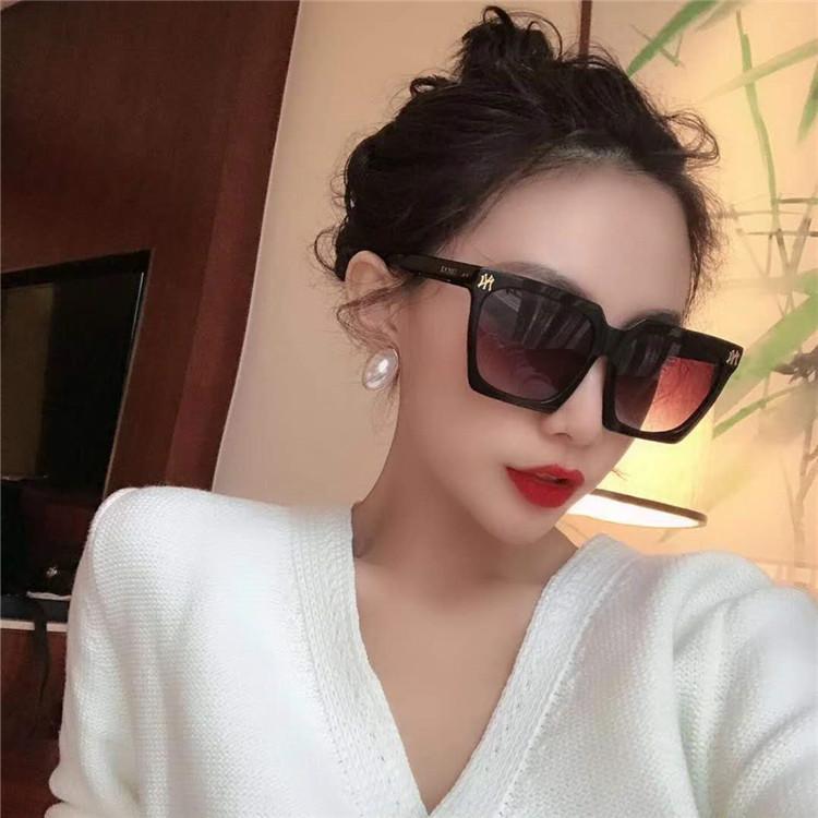 

Sunglasses European And American Trend Retro Men Women Explosions SunglassesSunglasses