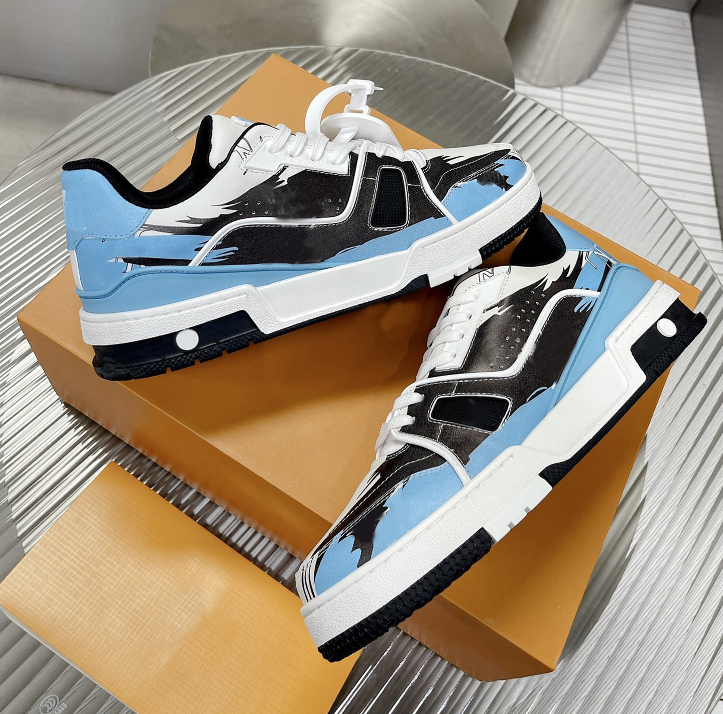 

2022 Luxury Designer Men casual shoes Trainer sneakers Vintage sports shoe combination large sole leather padded foot mesh lining Top Quality, Color 3