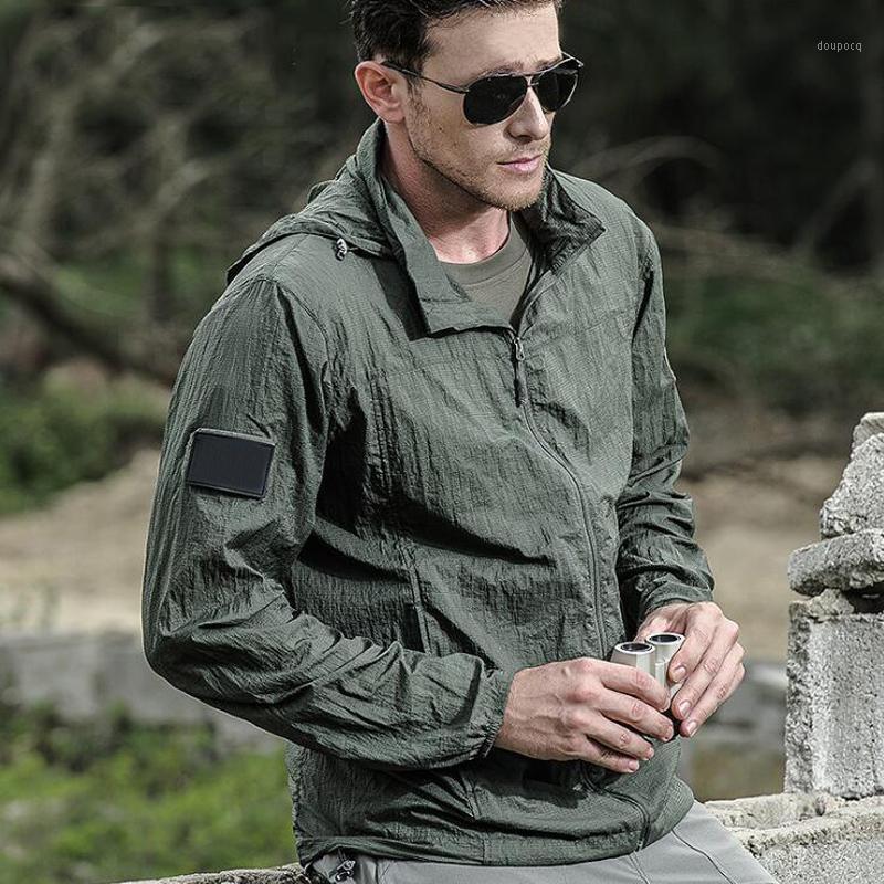Men's Jackets Quick Dry Skin Jacket Mens Outwear Thin Sunscreen Breathable Windbreaker Waterproof Military Tactical Coats Clothing