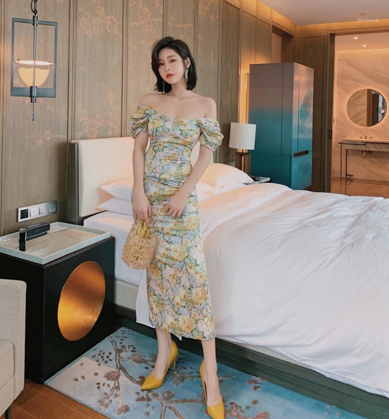 

Party Dresses 2022 Fashion Ladies Retro Floral Printed Strapless Casual Women Puff Sleeve Dress