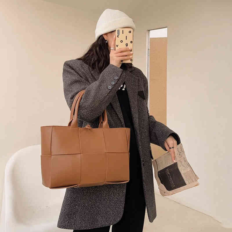 

Bottegas Venetas bvs divani woven Tote Bag single shoulder large lattice shopping bag leather women's hand capacity mother and child, Black