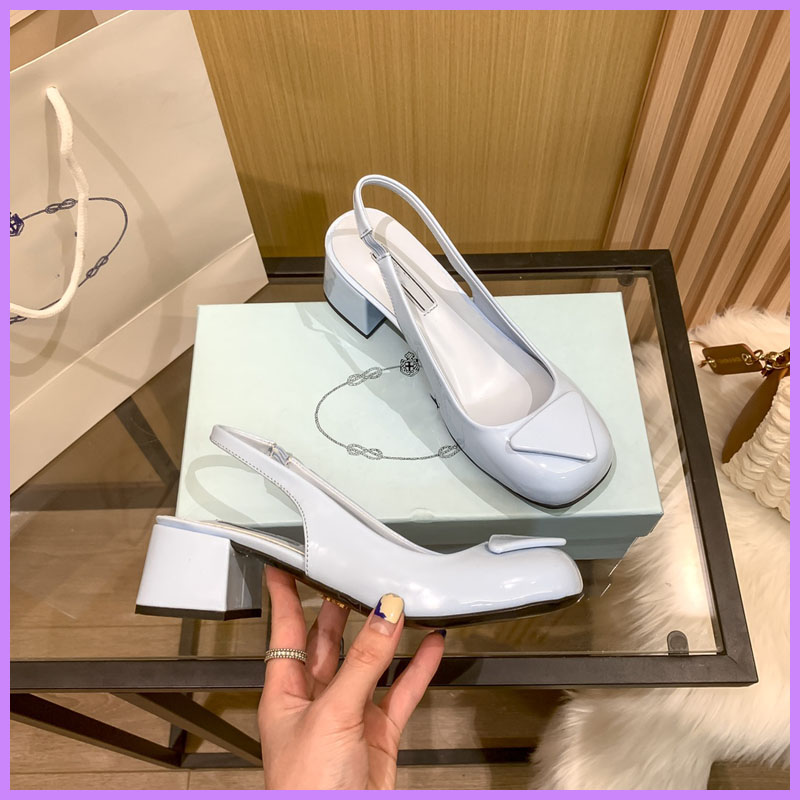 

Women Summer Sandals New Designer Slippers Womens Outdoor Thick Heel Shoes Ladies Square Shoe Triangle Sandal Designers Nice D223222F, Blue