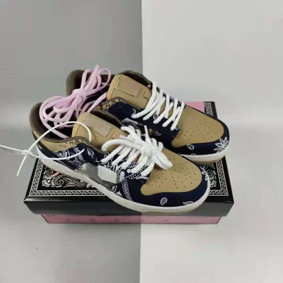 

Designer Shoes 2022 Classic Men Women Low Cut Lace-Up Casual Skateboard Flats Fashion Comfortable Wear-Resisting Sneakers Trainers 36-44