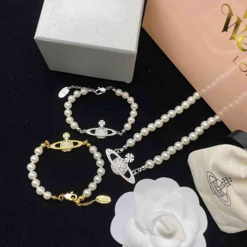 

Western Empress Dowager Earth Star Pearl Brooch Bracelet Slightly Net Red Clavicle Chain Fresh Water Pearl Full Diamond Mixed Batch