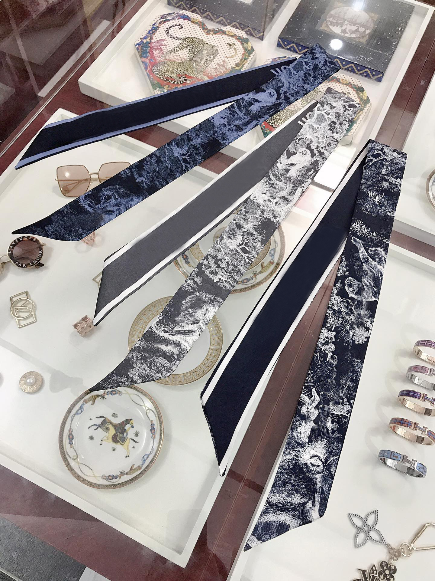 

2022 Luxury Designer Silk Scarf handbags women bags letter flower scraves Top grade head hair 13 colors 6x145cm