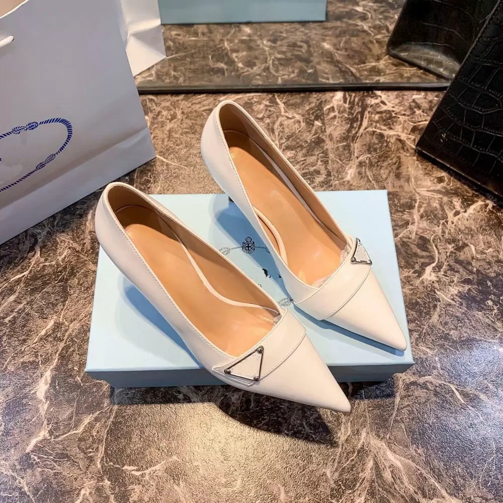 

Luxurys Designers Spring 2022 Shoes Heels Pumps Iconic triangularhr heel logo head high-heeled women wedding party dress Shoes Size 35-41