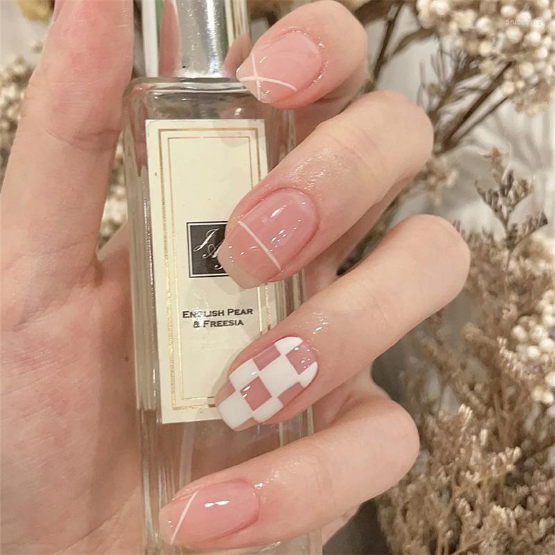 

False Nails 24PCS Press On White Black Plaid Nail Patch Cute Style Glue Type Removable Short Paragraph Manicure TY Prud22, G7