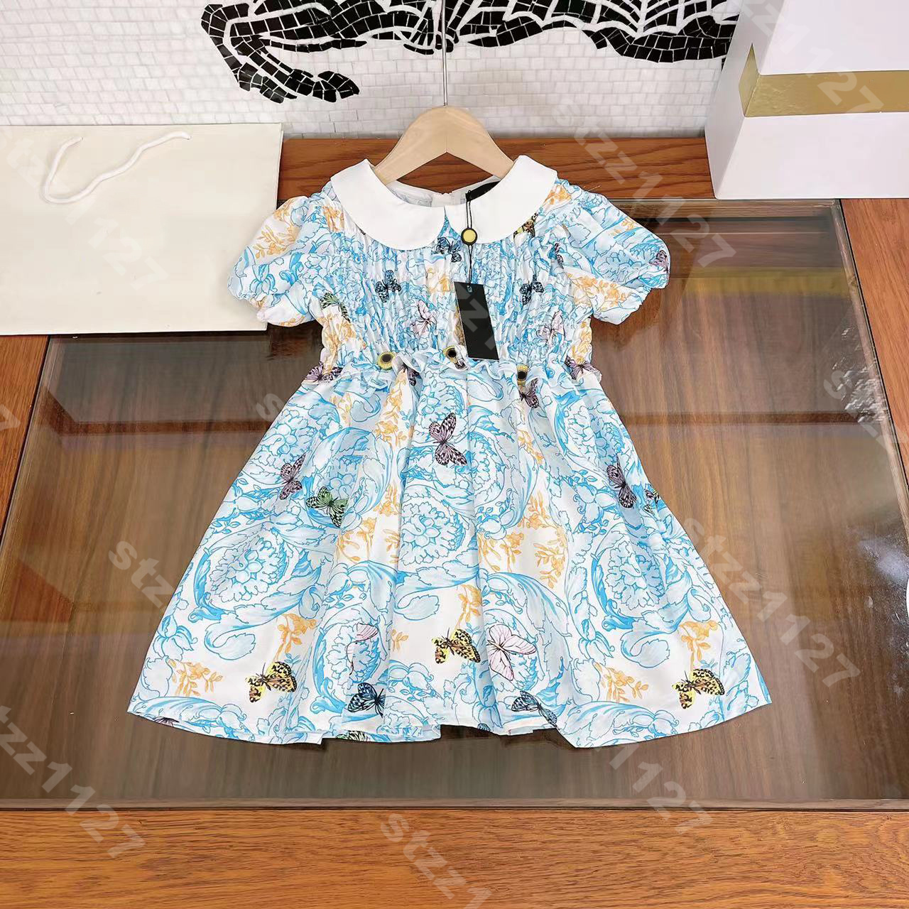 

High quality girls printed dress shirts summer 22ss designer dresses fashion short sleeve skirt princess party skirt logo ver..ce brand kids clothes a1