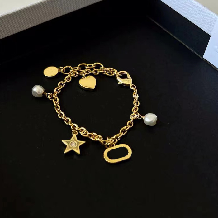 

Charm luxury bracelet designers jewelry vintage gold chains diamond star with white pearls pendants bracelets for women fashion hand accessory high quality gifts