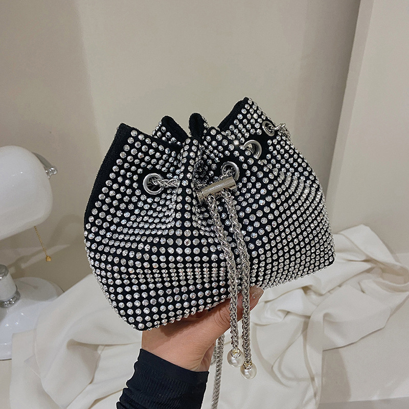 

Drill Chain Single Shoulder Rhinestone Bucket Bag, Black
