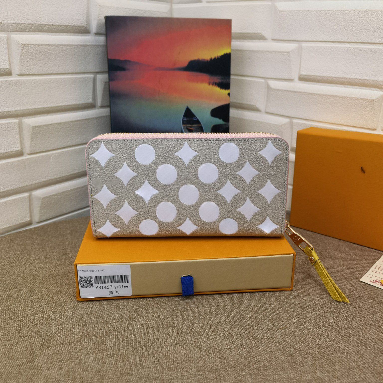 

22Ss Women Luxurys Designers Long Wallets Zippy Handbag Classic Flower Bag Ladies Contrasting Colors Travel Wallet Zip Coin Purse Card Holders Spring in the City, Pink